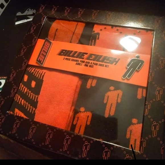 Billie Eillish socks and pins bundle - Picture 2 of 5